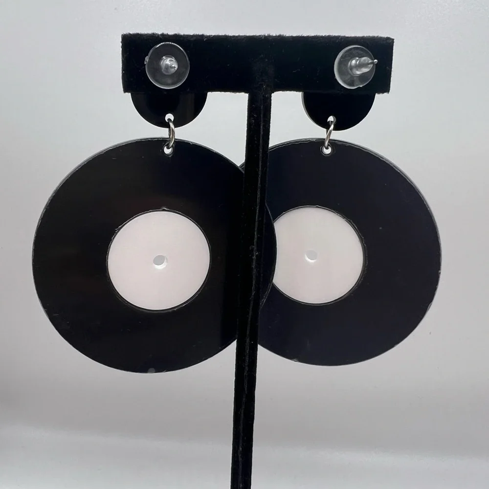 Cute earrings Music Records - Picture 3 of 3